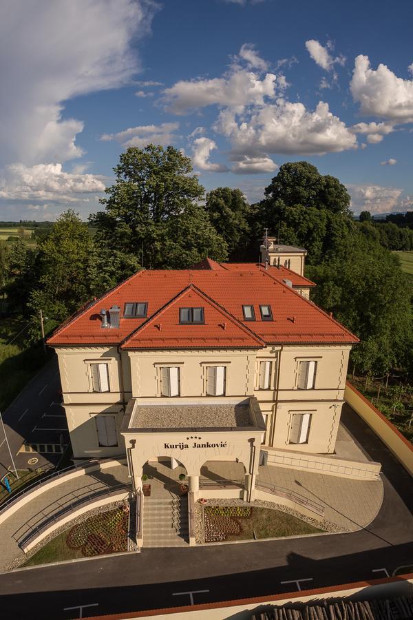 Hotel Kurija Jankovic Lukac Exterior foto