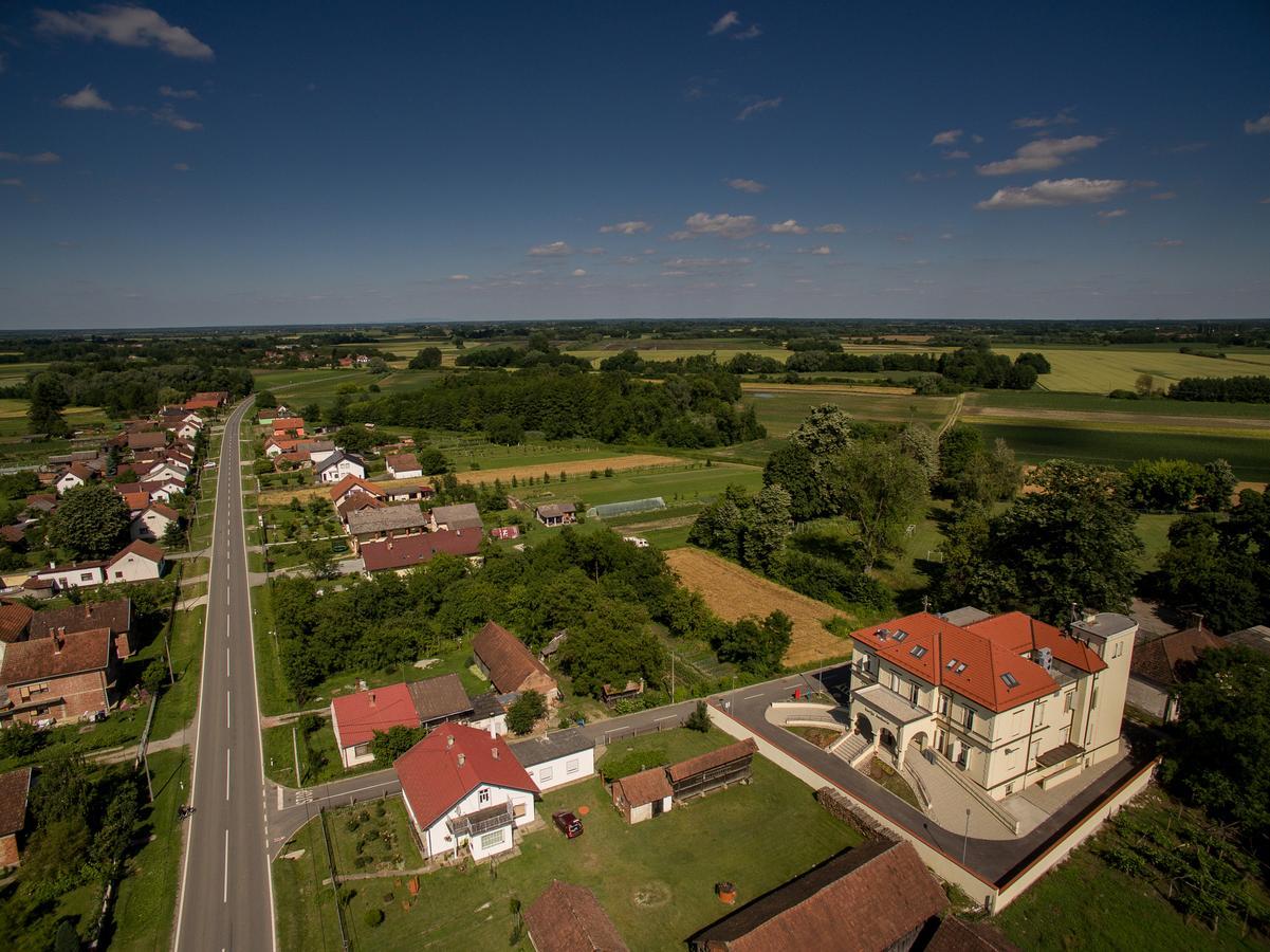 Hotel Kurija Jankovic Lukac Exterior foto